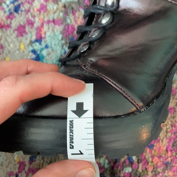 UO Heeled Boots - Picture 11 of 11